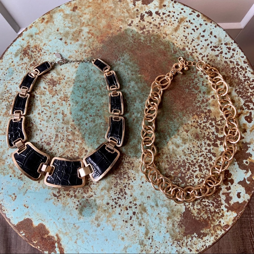 Set of statement necklaces